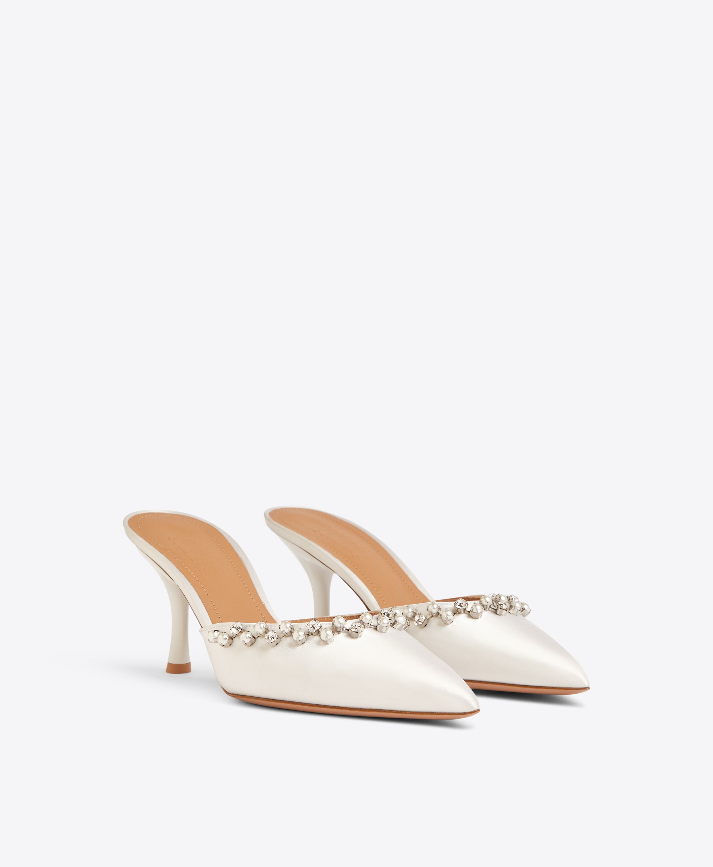 White pointed hot sale mule